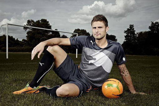 记者：张琳芃大概率还要再坚守一年，发挥老队员传帮带（记者：张琳芃大概率再战一年，担起老将传帮带职责）