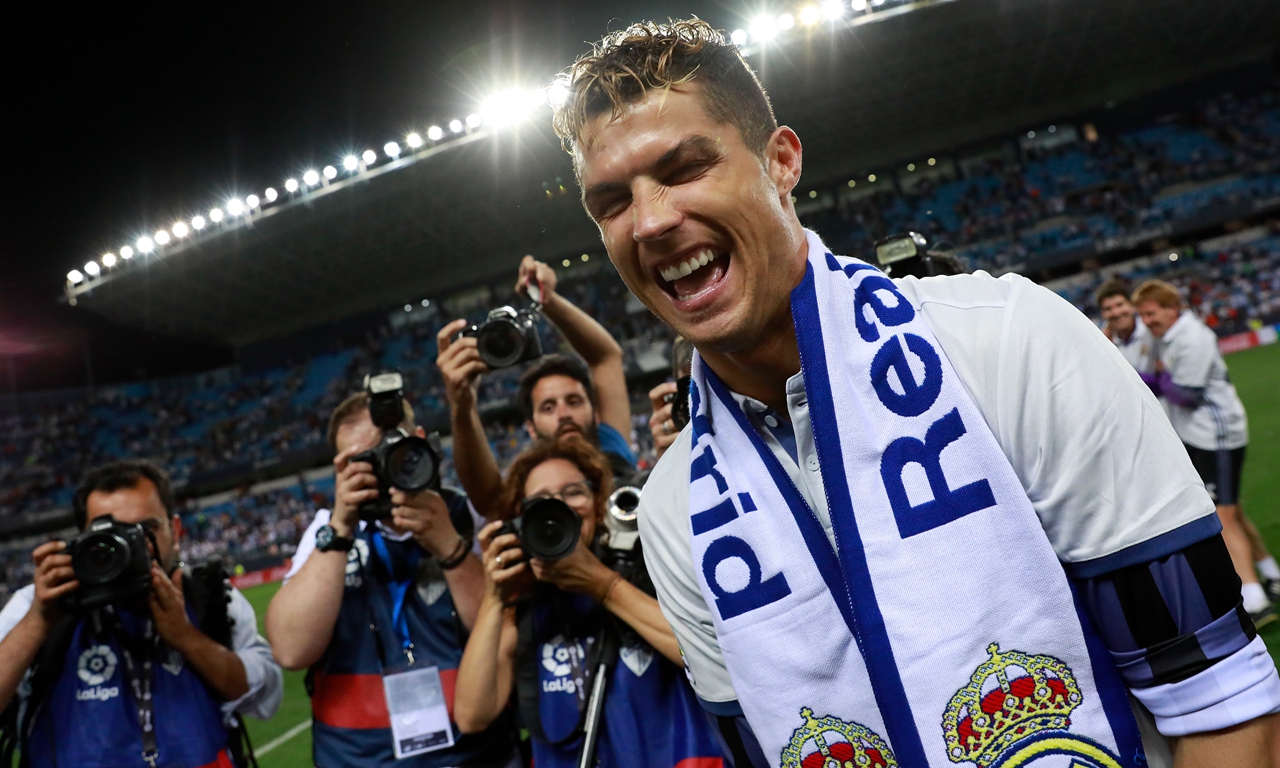 传闻：曼联、罗马和斯图加特也在关注18岁昂热前锋谢里夫（曝曼联、罗马与斯图加特同样关注18岁昂热新星谢里夫）