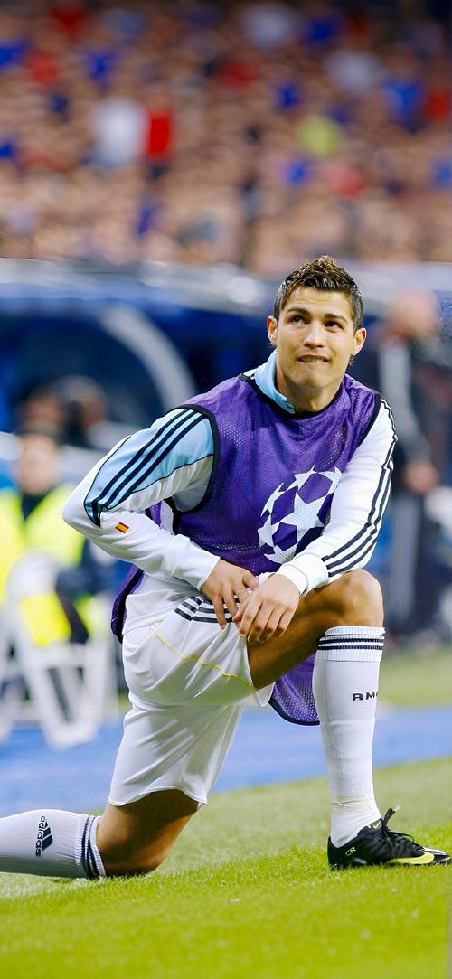 4场狂轰137分！哈登三节31分无奈打卡 快船13人轮换11人得分个位数（四战合计137分！哈登三节31分被迫打卡，快船13人出场11人得分未上双）