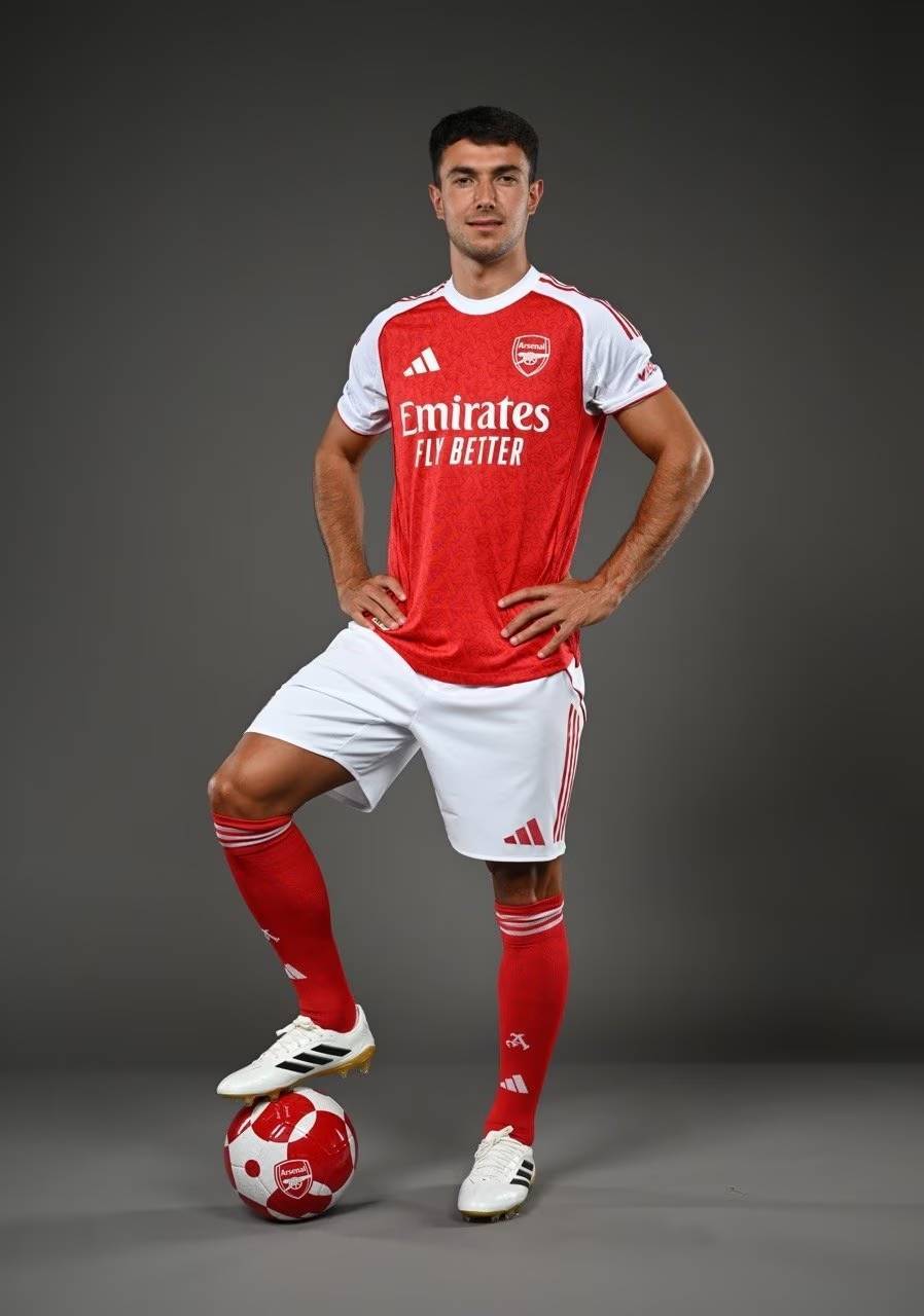 萨里：我们赢米兰是合理的；因西涅就像我儿子，俱乐部会决定（萨里：击败米兰合情合理；因西涅如我儿子，去留由俱乐部定夺）