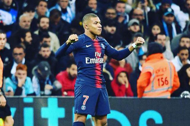 官方：巴列卡诺与后卫拉蒂乌续约至29／30赛季结束（官方确认：拉蒂乌与巴列卡诺续约至2029／30赛季末）