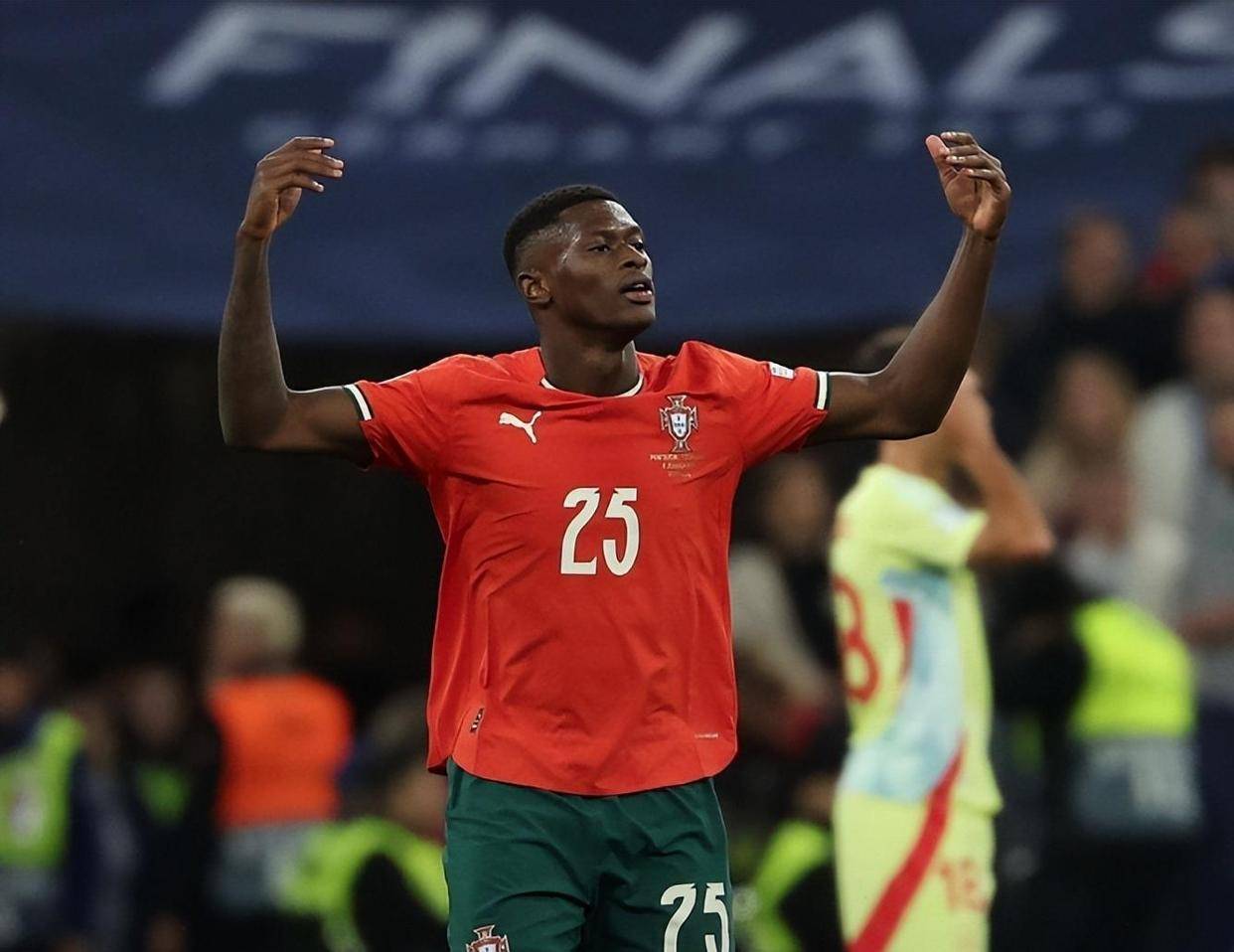 曼联非洲杯前目标四连胜！阿莫林确认库尼亚复出，评价其进球少问题（曼联力拼非洲杯前四连胜，阿莫林证实库尼亚复出并回应进球偏少）