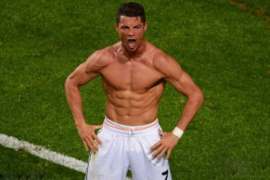 皇家社会迎战吉罗纳：一场关乎生死的西甲保级之战（西甲保级生死战：皇家社会对阵吉罗纳）