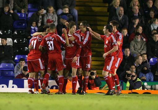 巴萨旧将：弗里克的球队非常依赖反击，他不重视中场的控制（巴萨前球员：弗里克执教球队过度倚重反击，中场掌控被忽视）