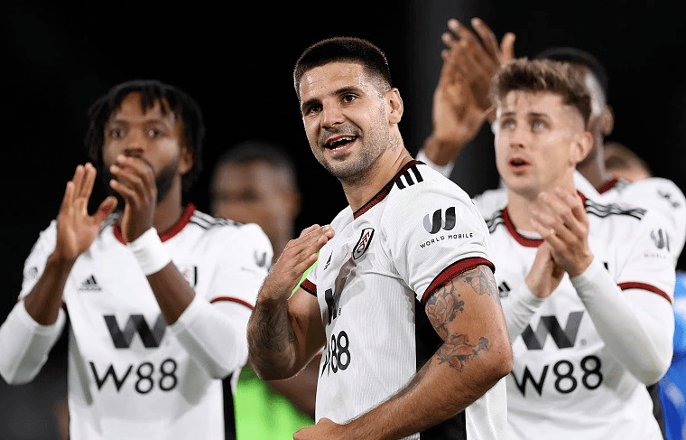 半场连进两球，对手完全懵了（上半场连入两球，对手瞬间乱了阵脚）