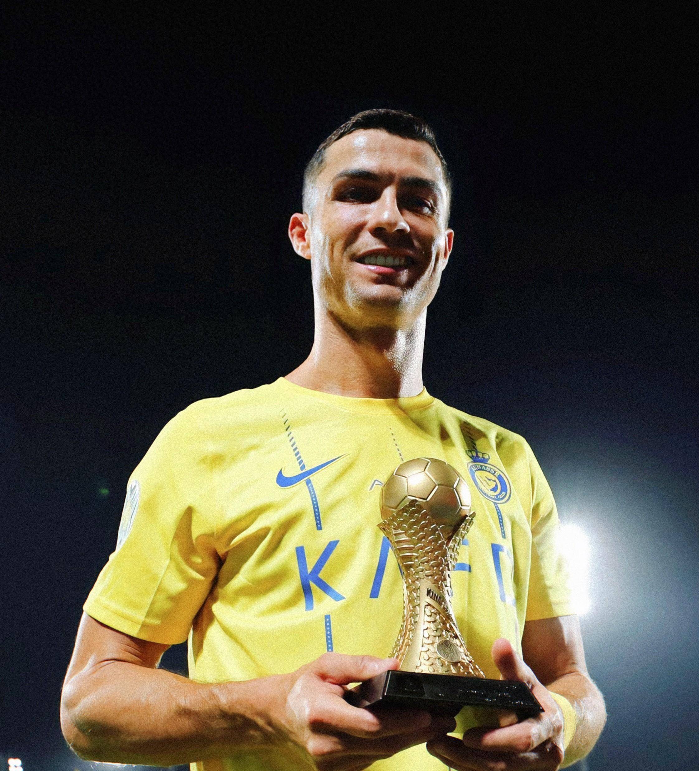 欧冠前瞻：阿贾克斯客战黑马卡拉巴克，能否期盼取得首胜？（欧冠前瞻：阿贾克斯做客挑战黑马卡拉巴克，首胜能否到来？）