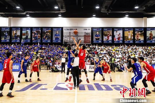 国脚谈留洋：竞争巨大但不会放弃（国脚谈留洋：竞争激烈，仍将坚持）