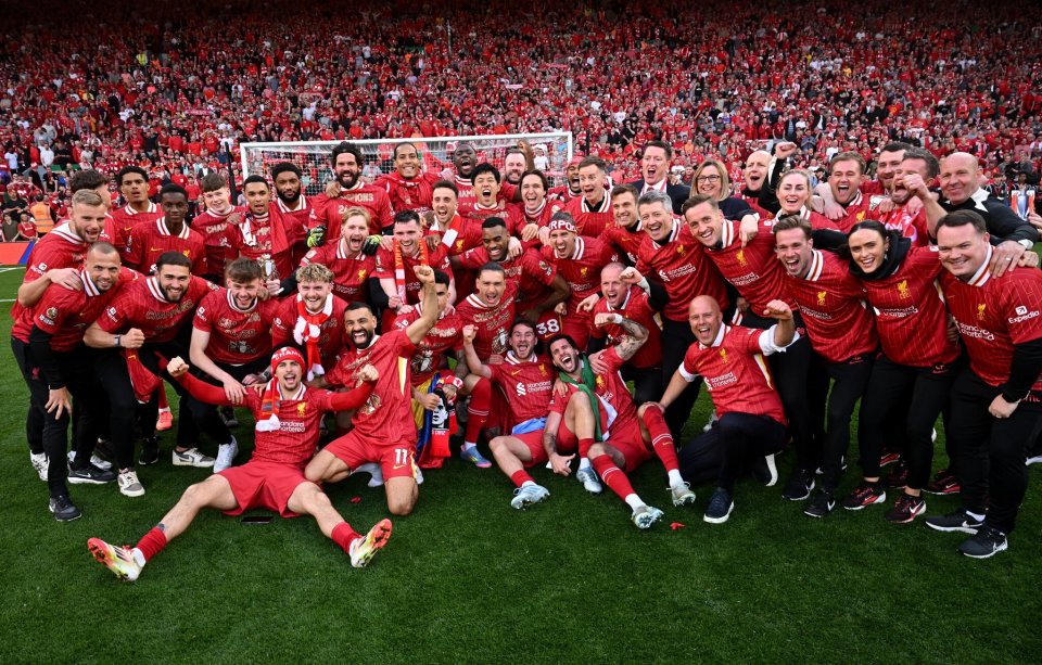 球迷：他活成了我们的骄傲（球迷自豪：他已成为我们的荣耀）